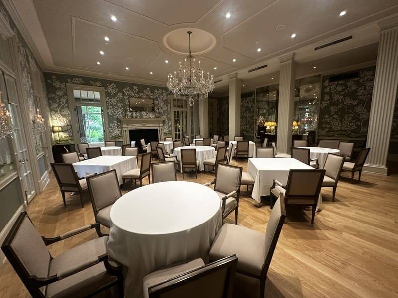 Chevy Chase Country Club dining room finished in seamless acoustic plaster